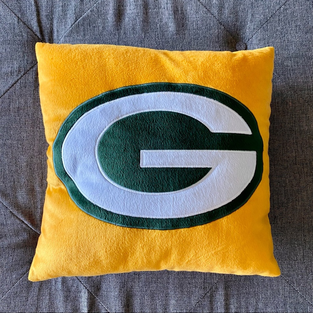 ⭐️ Green Bay Packers Accent Pillow